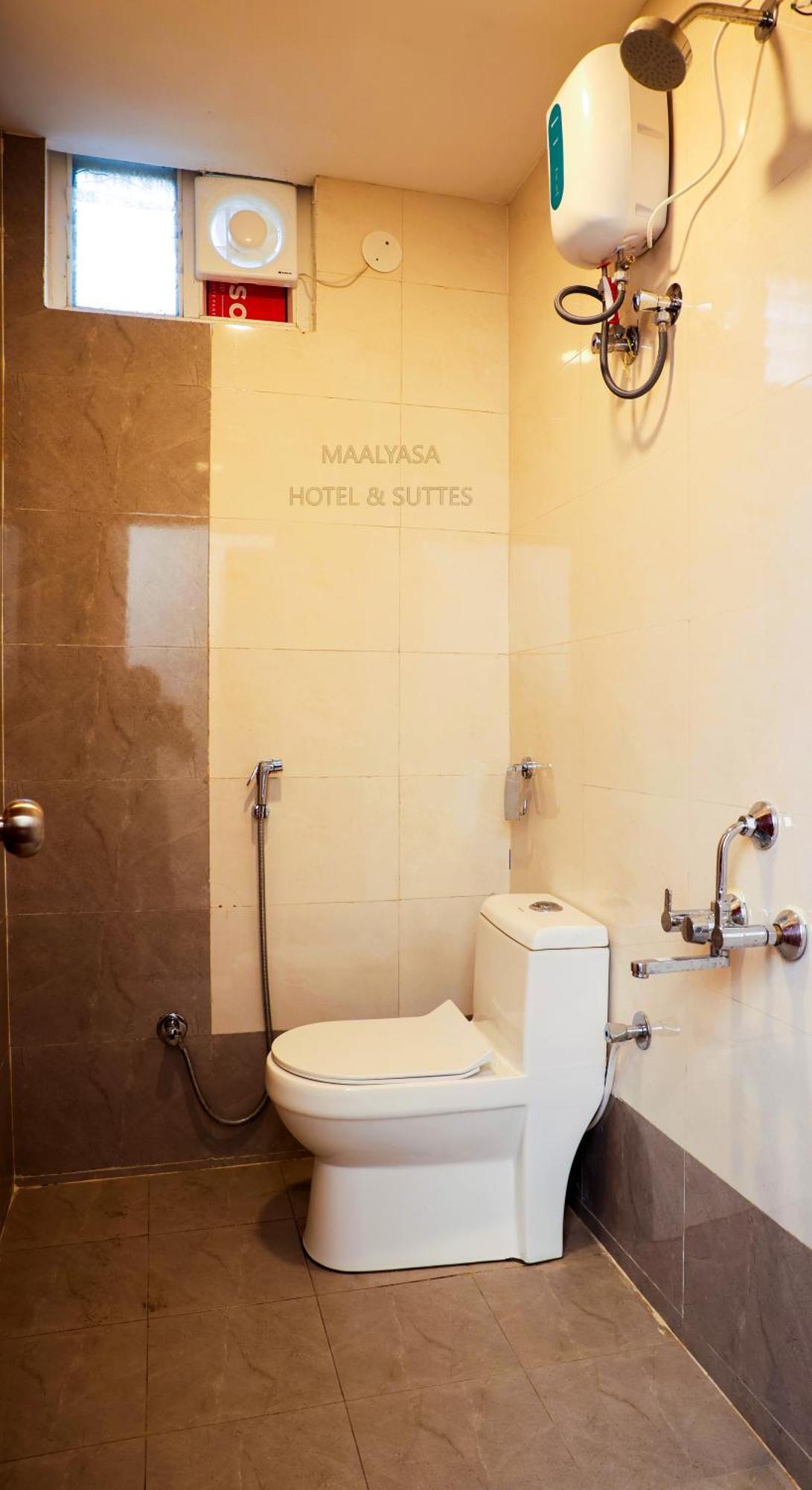 Maalyasa Hotel And Suites Hyderabad Exterior photo